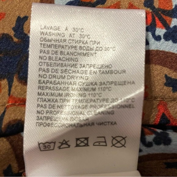 MOLLY BRACKEN Printed Long Sleeve Blouse in Mozaic Camel - Picture 6 of 6